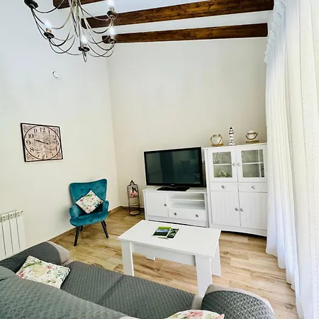 Apartment Antonia 1 *